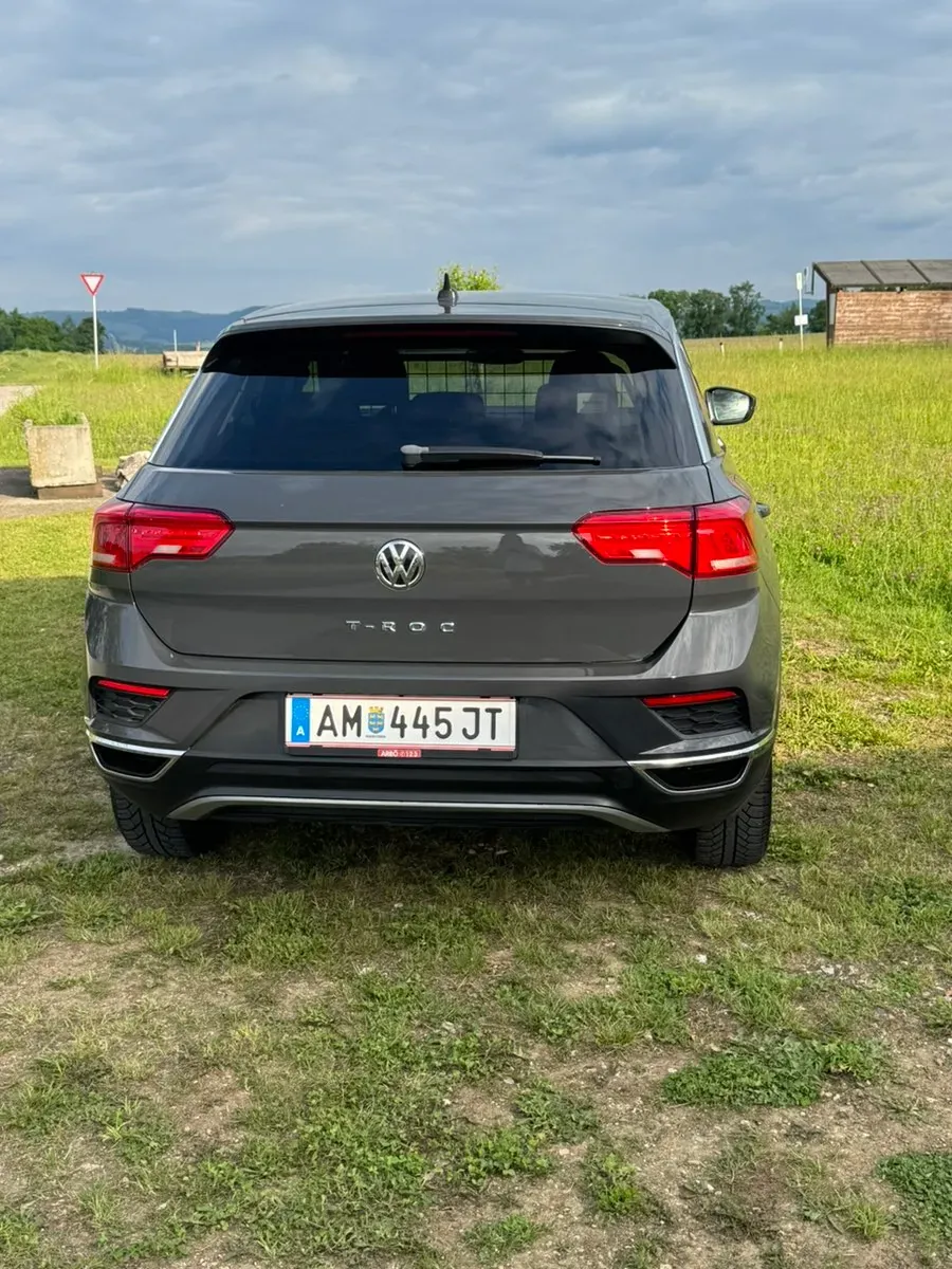 Volkswagen T-Roc 2020 photo 2