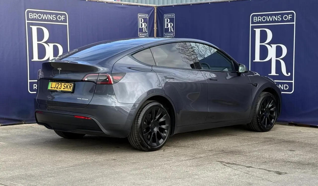 Tesla Model Y 2023 photo 5