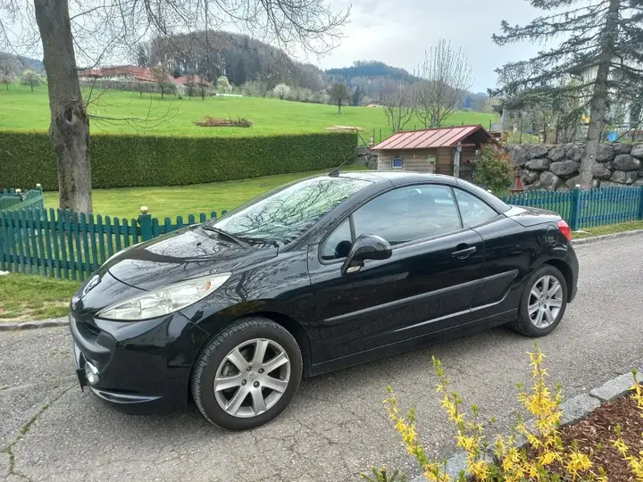 Peugeot 207 2008 photo 2