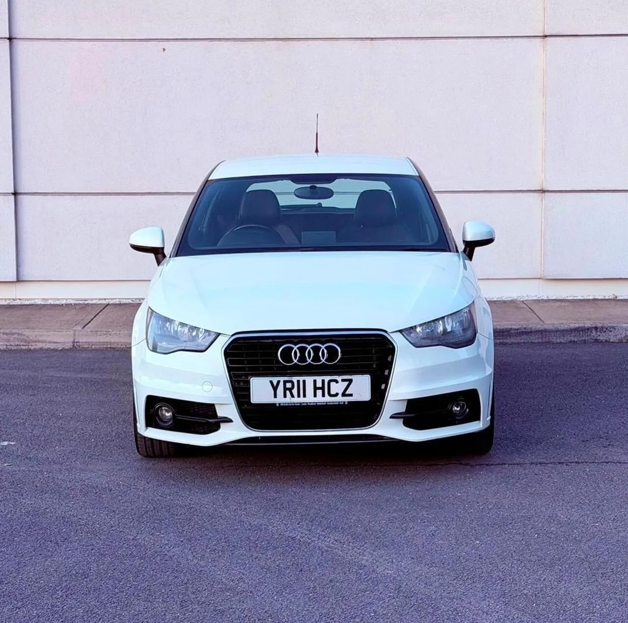 Audi A1 2011 photo 2