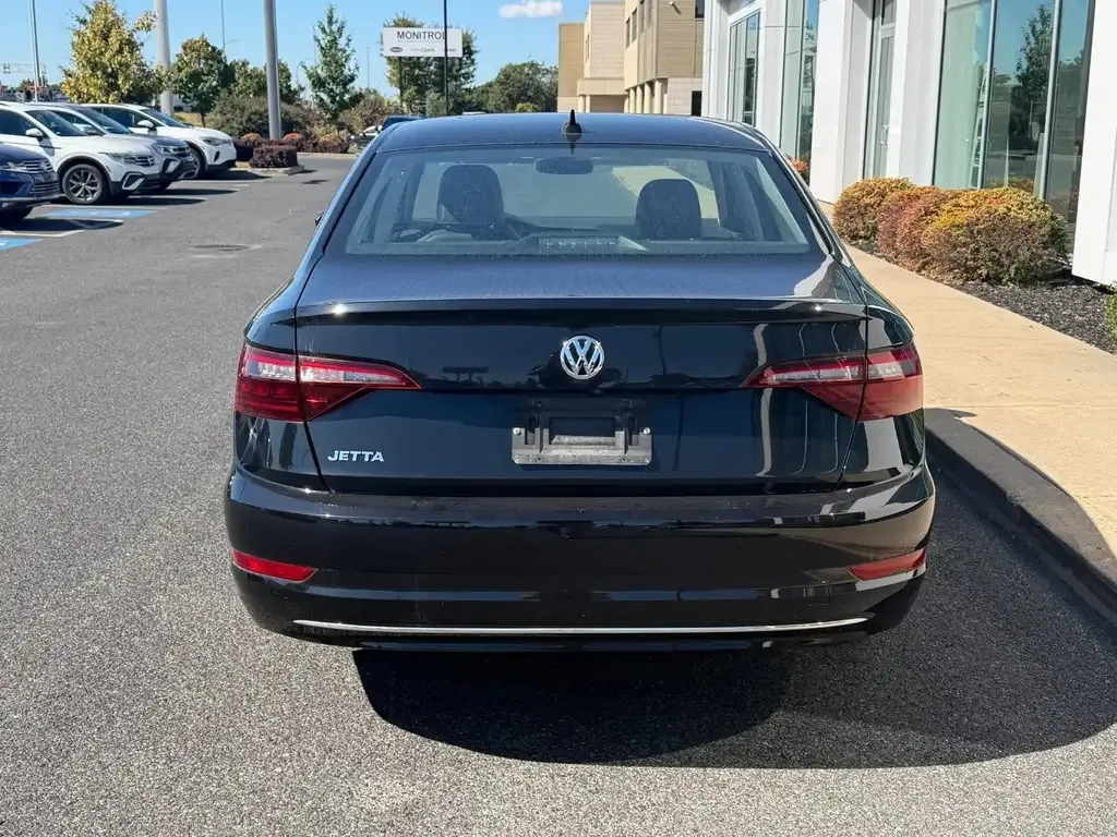 Volkswagen Jetta 2021 photo 4