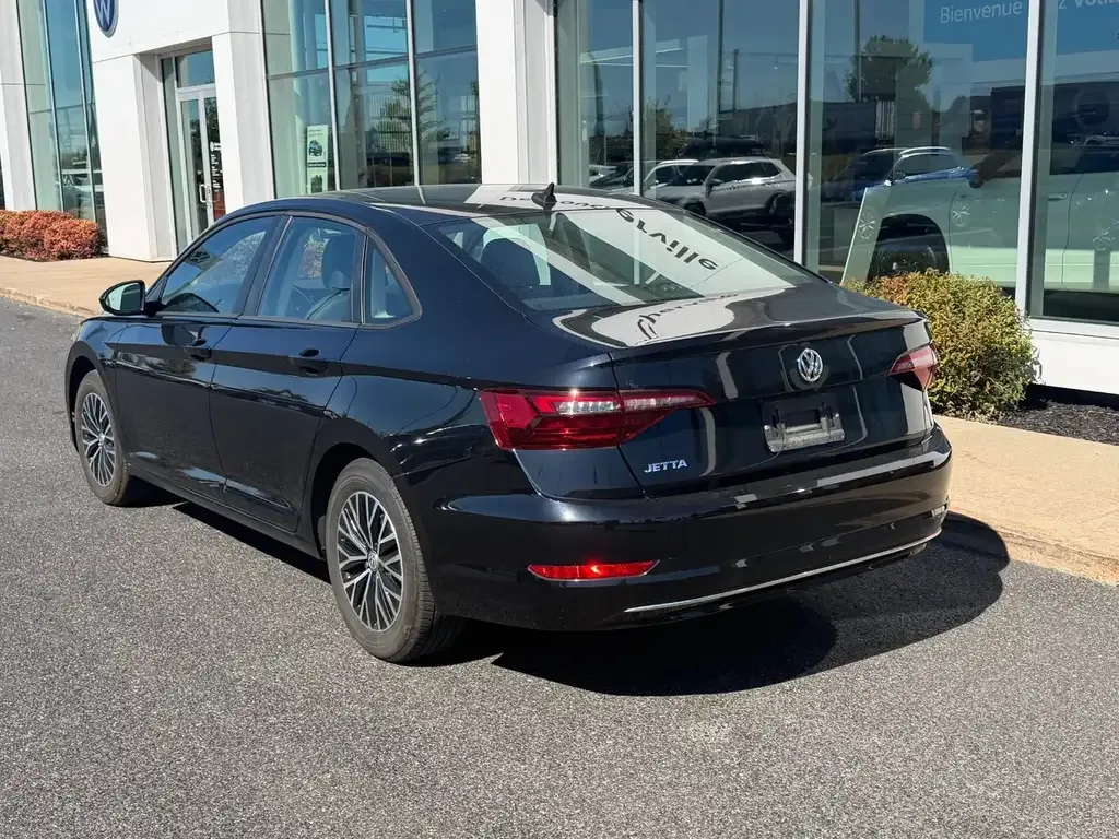 Volkswagen Jetta 2021 photo 3