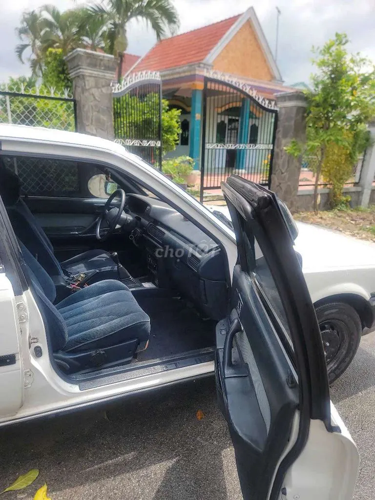 Toyota Camry 1987 photo 3