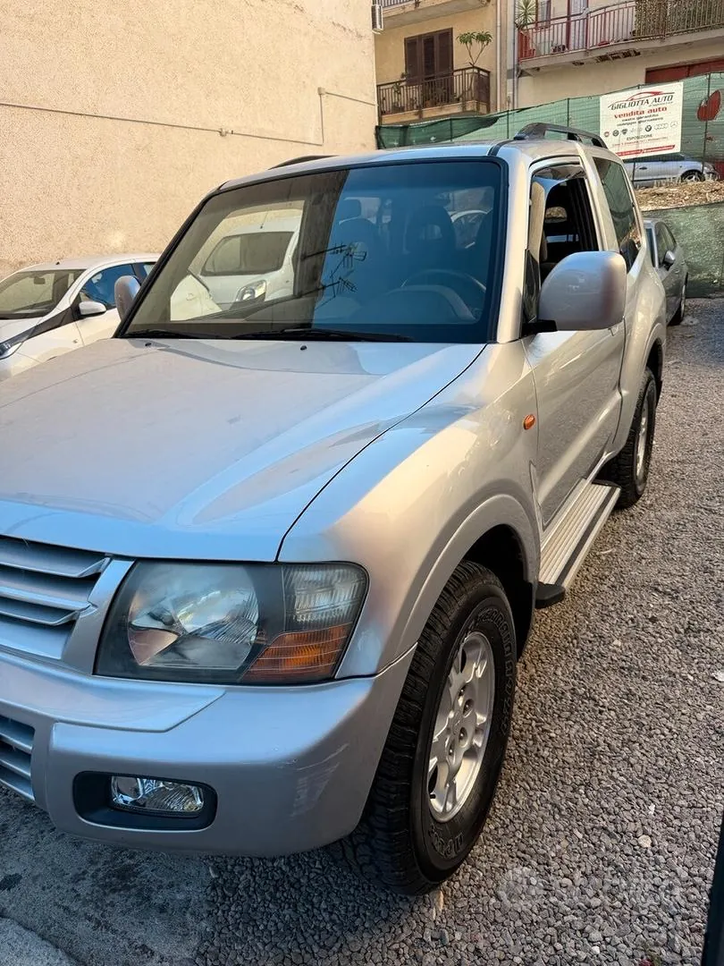 Mitsubishi Pajero 2002 photo 3