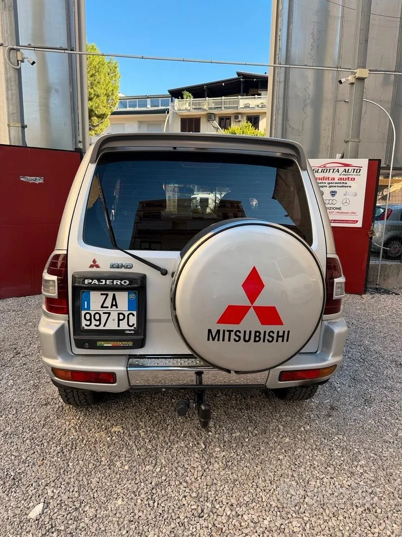 Mitsubishi Pajero 2002 photo 4