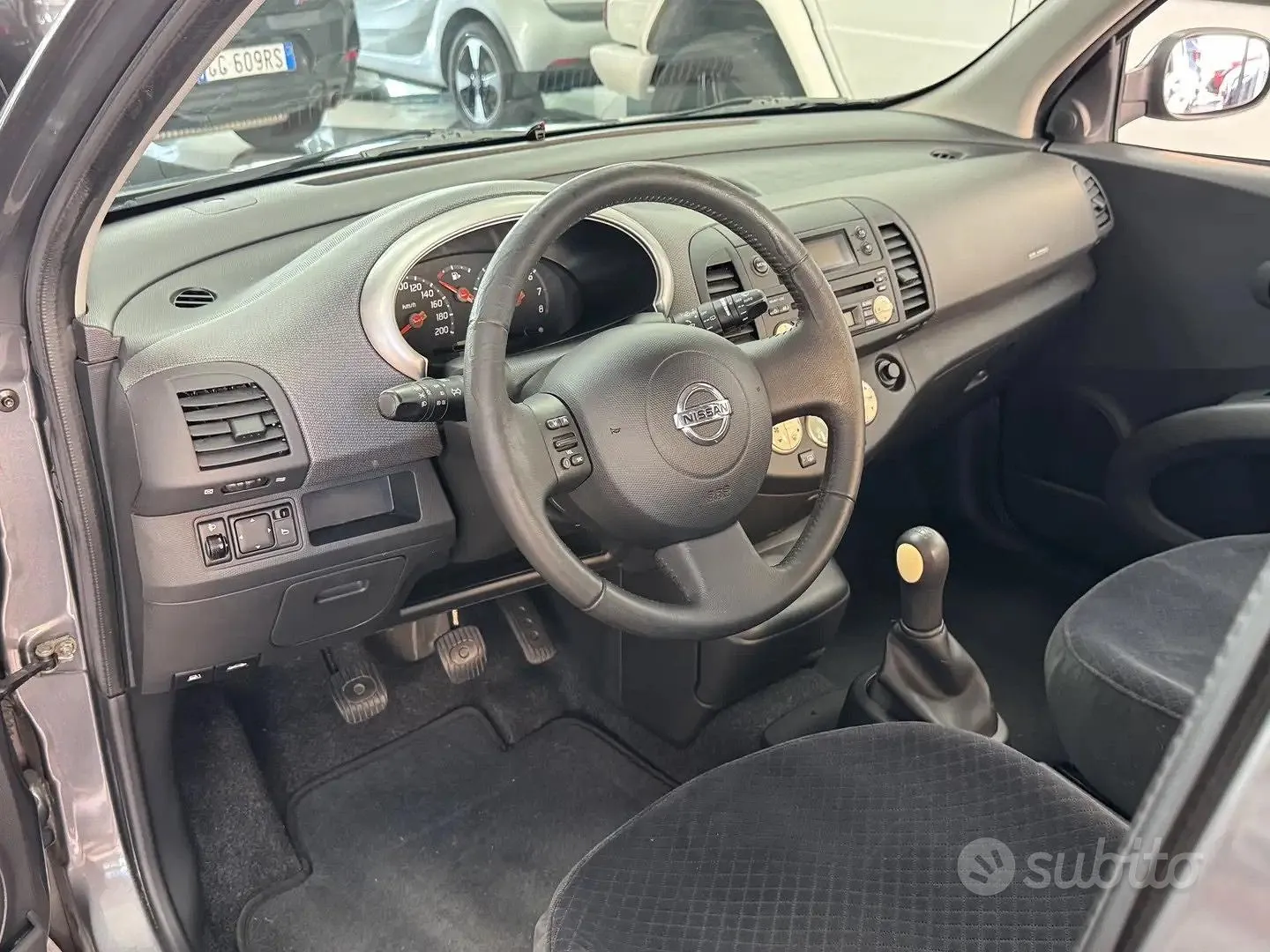 Nissan Micra 2005 photo 2