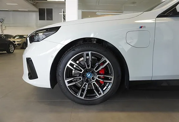 BMW 530E 2025 photo 3