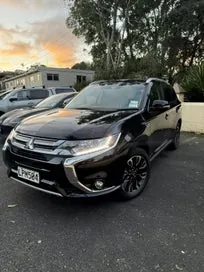 Mitsubishi Outlander 2018 photo 2