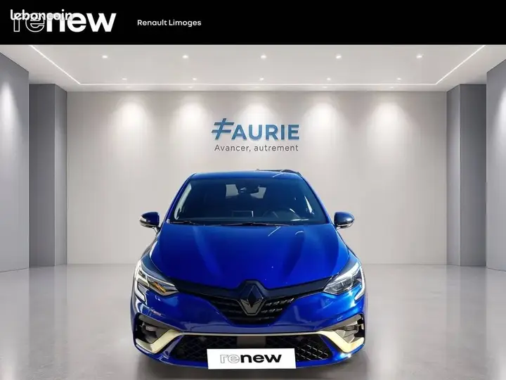 Renault Clio 2023 photo 2