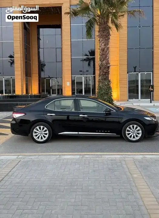 Toyota Camry 2019 photo 2
