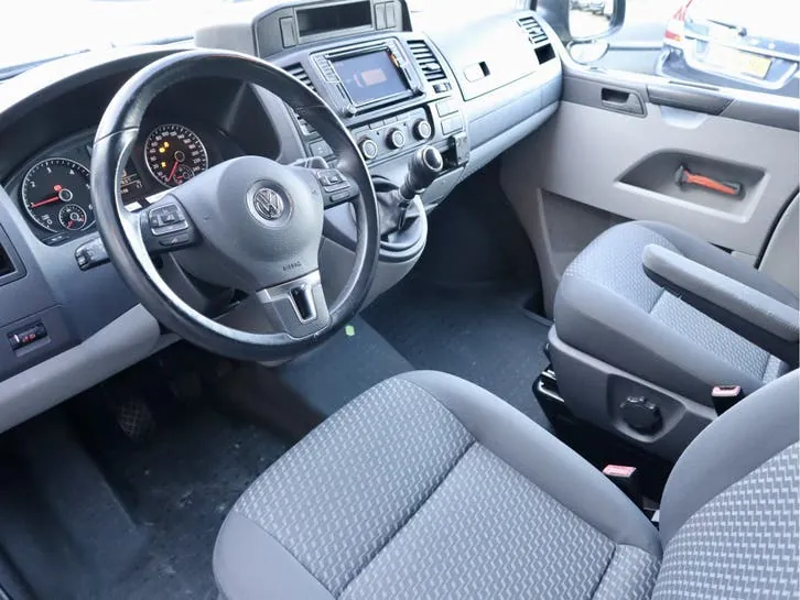 Volkswagen Transporter 2015 photo 2