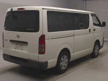 Toyota Hiace 2020 photo 3