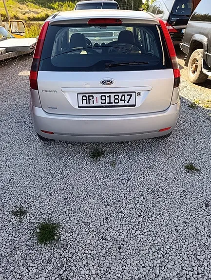 Ford Fiesta 2004 photo 4