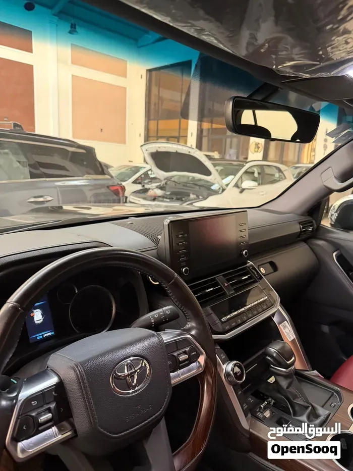 Toyota Land Cruiser 2024 photo 3