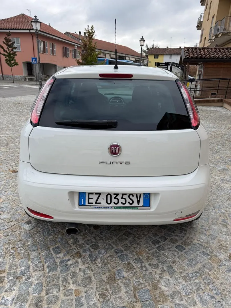 Fiat Punto 2015 photo 4