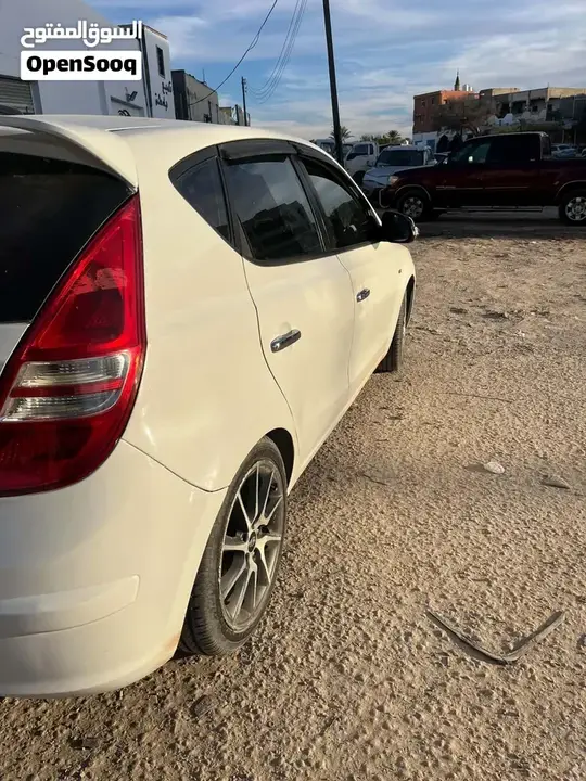 Hyundai I30 2010 photo 3