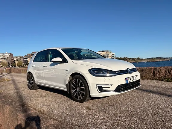 Volkswagen E-Golf 2020 photo 2