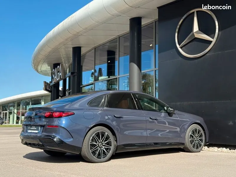 Mercedes-Benz C-Class 2026 photo 2