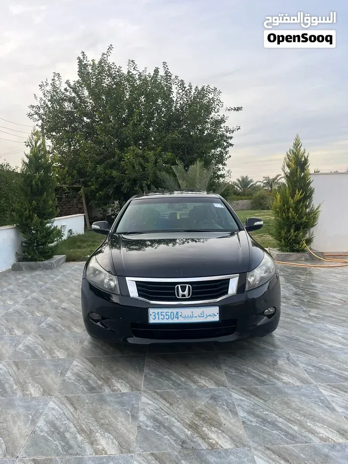 Honda Accord 2011 photo 2