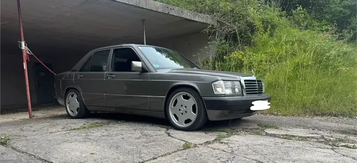 Mercedes-Benz 190 W201