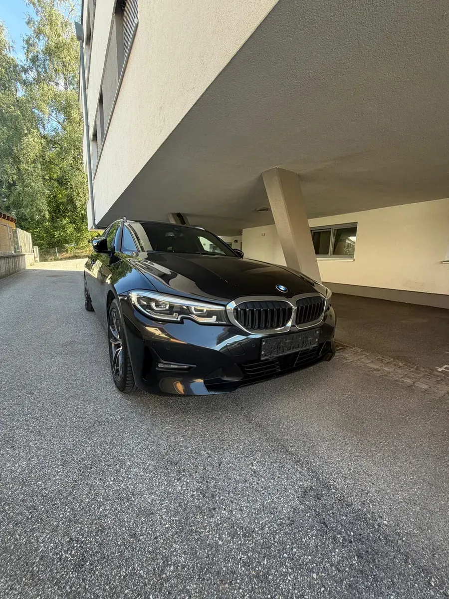 BMW 3 Series 2020 photo 2