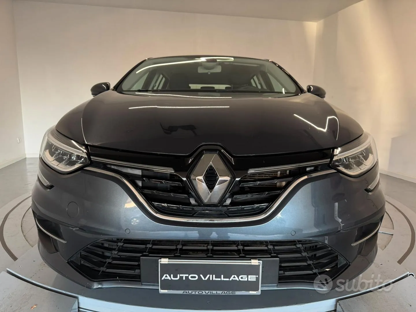 Renault Megane 2023 photo 2