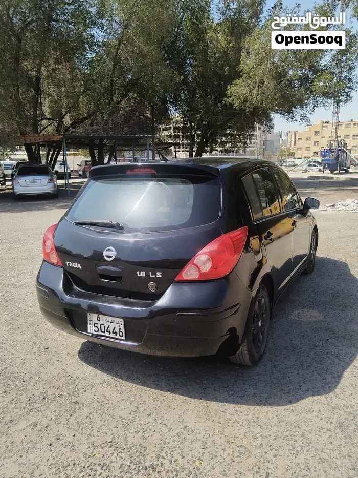 Nissan Tiida 2011 photo 2