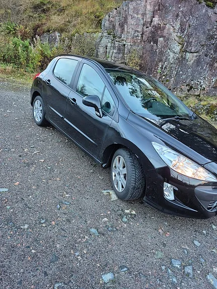 Peugeot 308 2011 photo 2