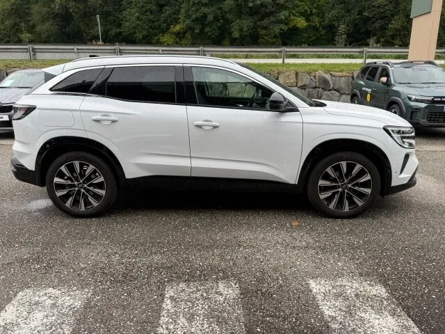 Renault Austral 2023 photo 2