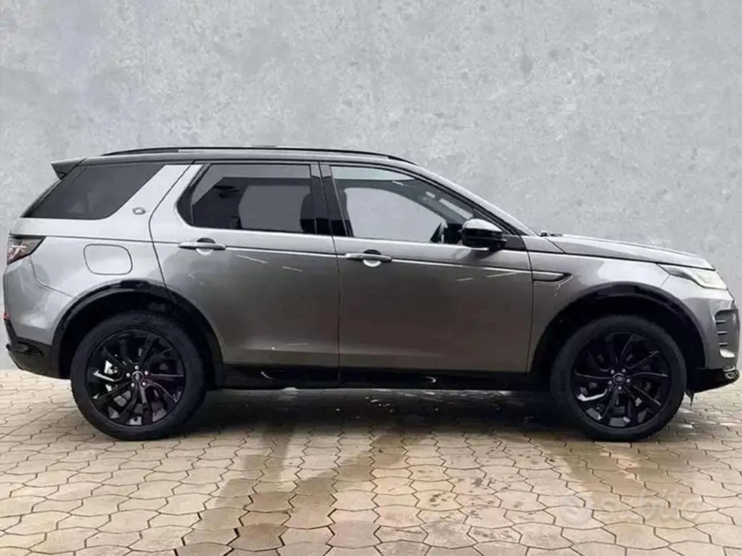 Land Rover Discovery Sport 2025 photo 3