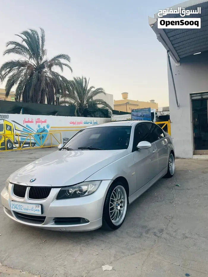BMW 3 Series 2010 photo 5