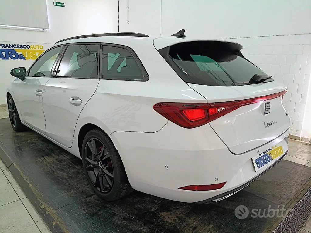 Seat Leon 2021 photo 2