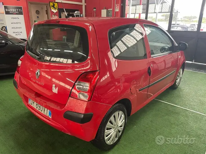 Renault Clio 2009 photo 4