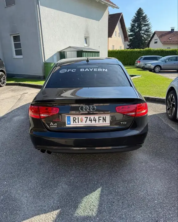 Audi A4 2012 photo 3