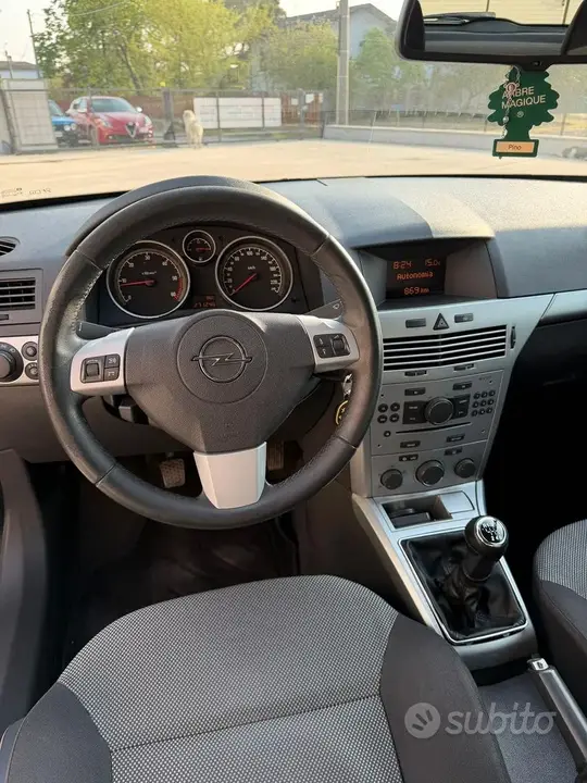Opel Astra 2009 photo 5