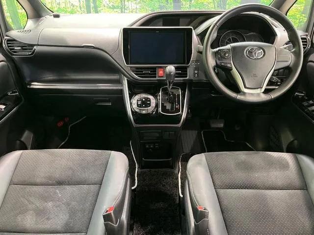Toyota Voxzie 2021 photo 2