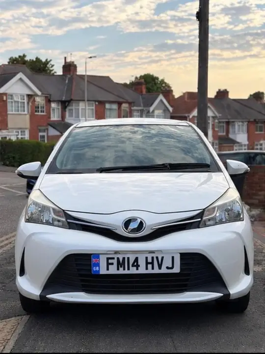 Toyota Vitz 2026 photo 2