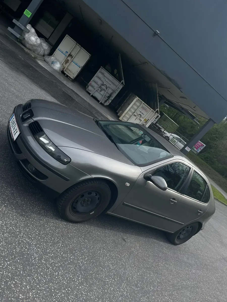 Seat Leon 2004 photo 2