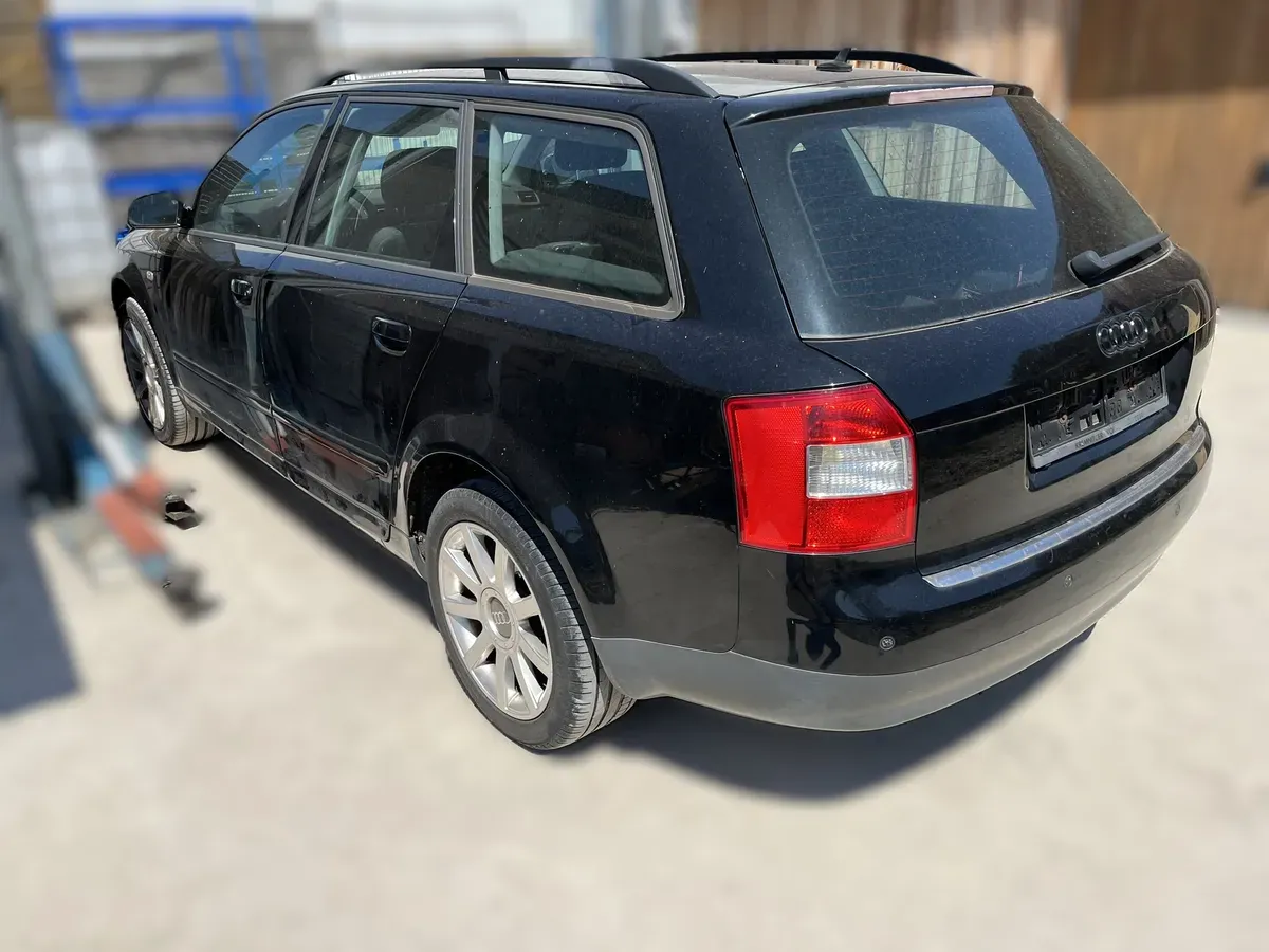 Audi A4 Avant 2003 photo 3