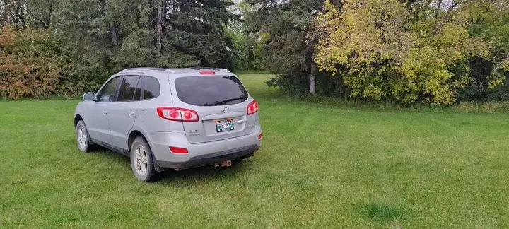 Hyundai Santa Fe 2010 photo 4