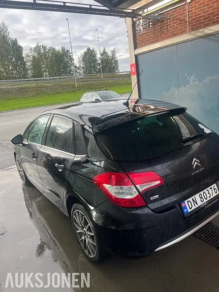 Citroen C4 2012 photo 3