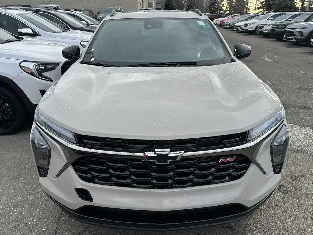 Chevrolet Trax 2026 photo 2