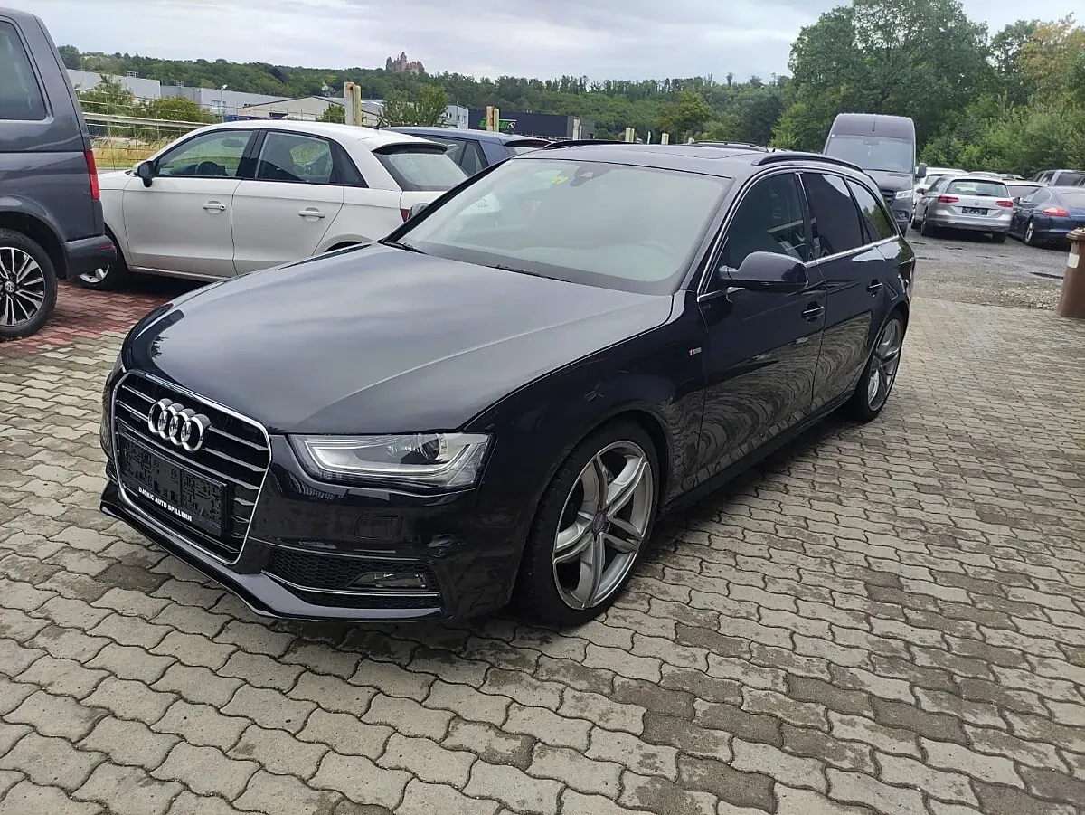 Audi A4 2012 photo 2