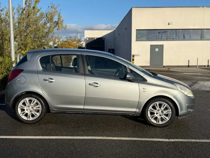 Vauxhall Corsa 2011 photo 5