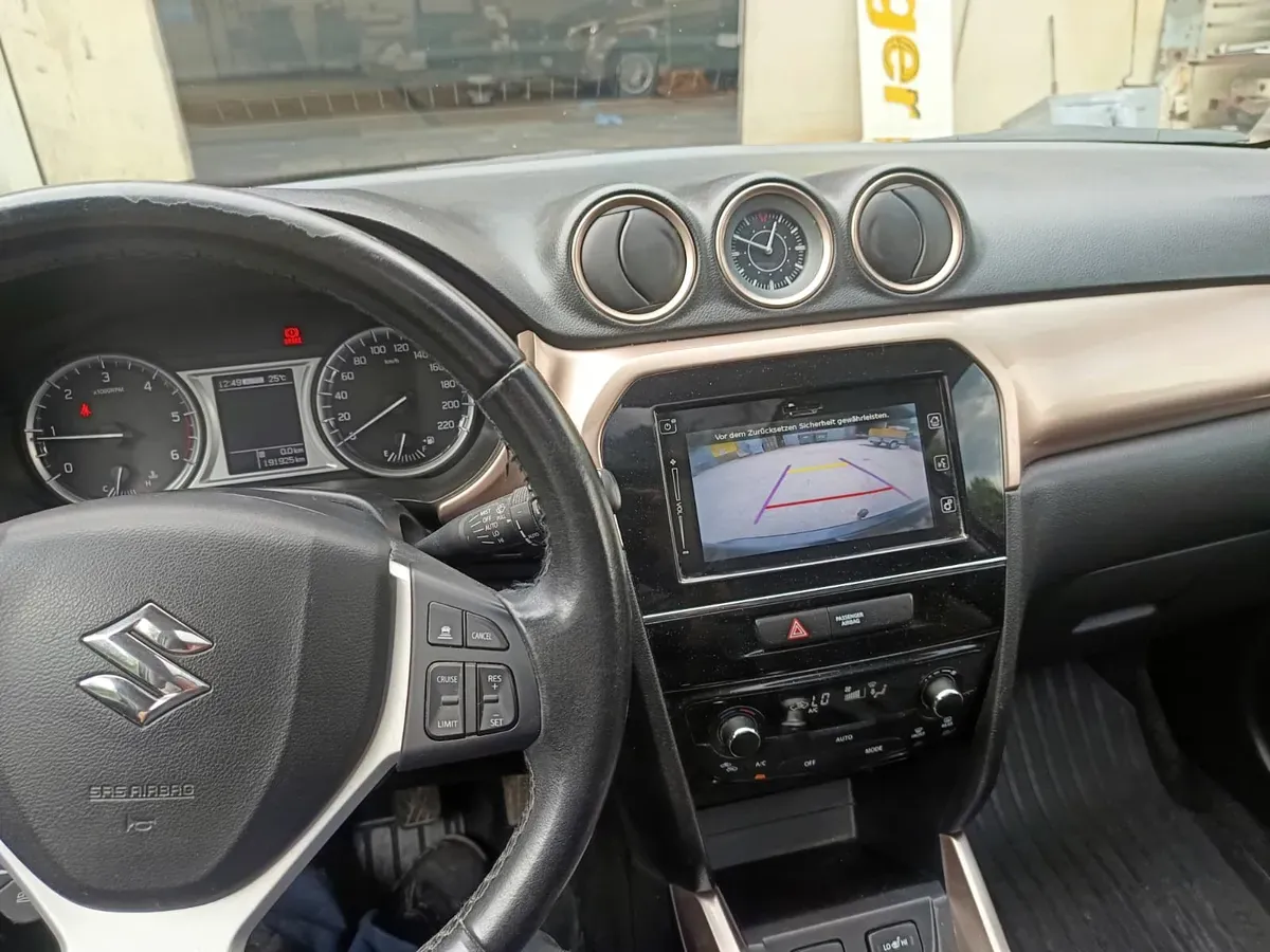 Suzuki Vitara 2017 photo 2