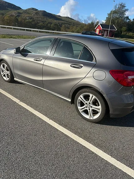 Mercedes-Benz A180 2013 photo 3