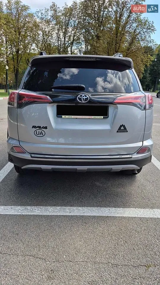 Toyota Rav4 2017 photo 2