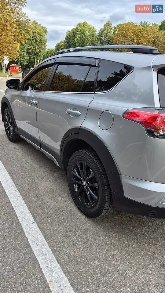 Toyota Rav4 2017 photo 3