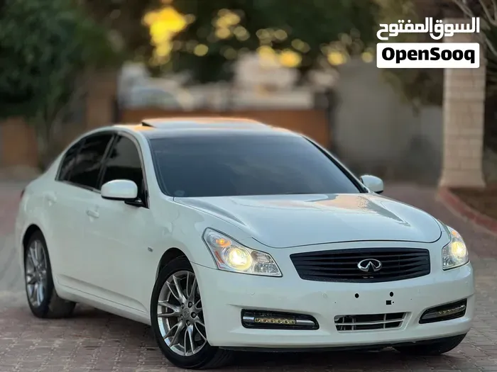 Infiniti G35 2009 photo 2
