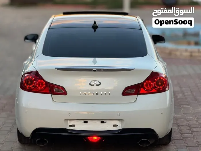 Infiniti G35 2009 photo 4